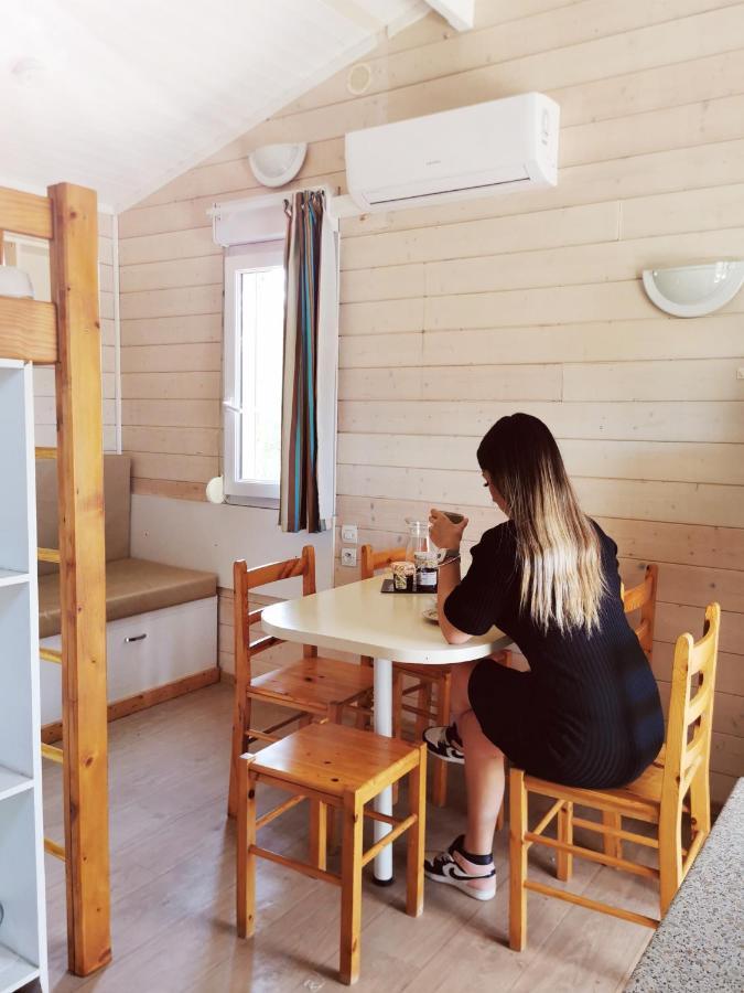 Camping Hameau Des Cannisses Груиссан Экстерьер фото