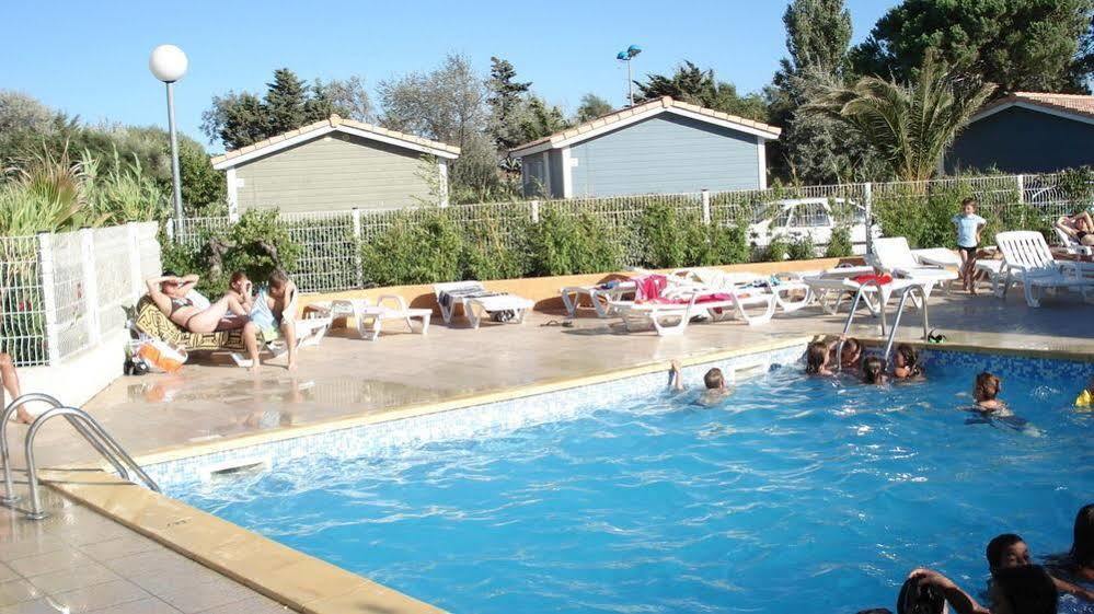 Camping Hameau Des Cannisses Груиссан Экстерьер фото